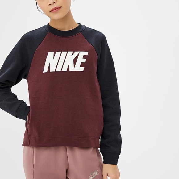 nike sportswear sweater